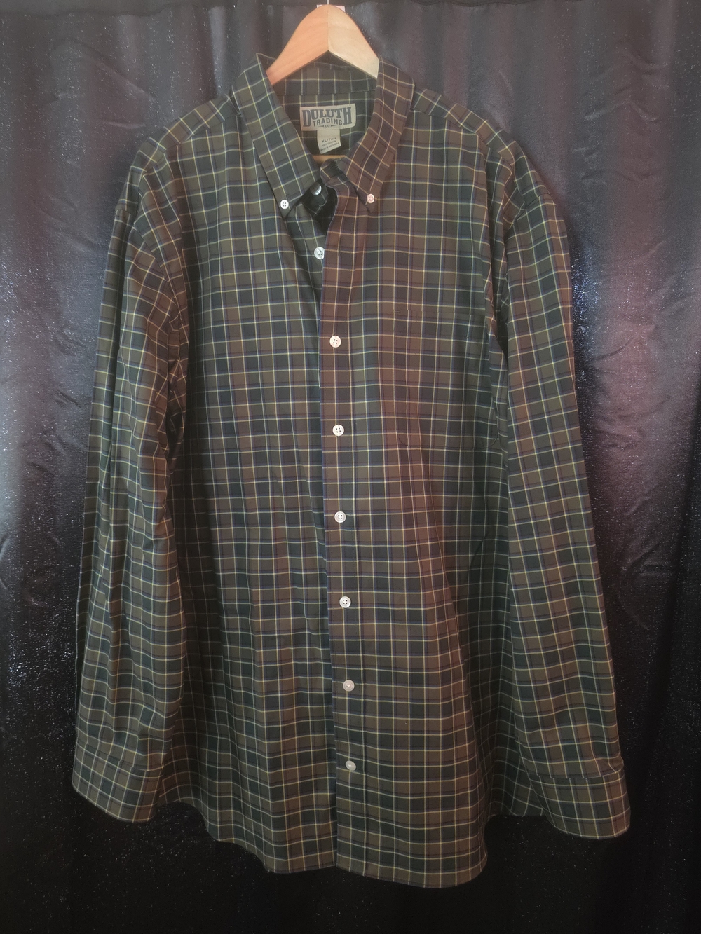 Duluth Trading Co Wrinklefighter Shirt XLT Brown Plaid  Relaxed Fit Button Down